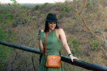 Load image into Gallery viewer, Fynbos Leather Slingbag
