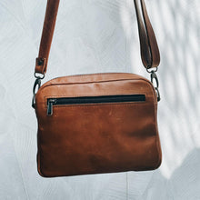 Load image into Gallery viewer, Fynbos Leather Slingbag
